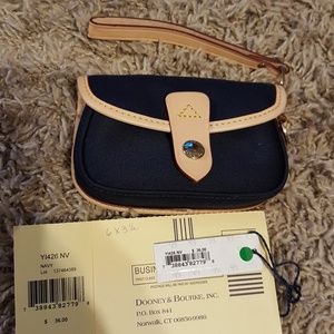 Auth Wristlet D&B wallet